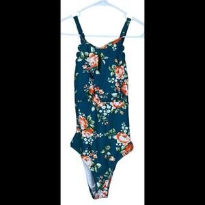 NWT Cupshe One‎ Piece Swimsuit Size Medium Green Tropical Floral Green